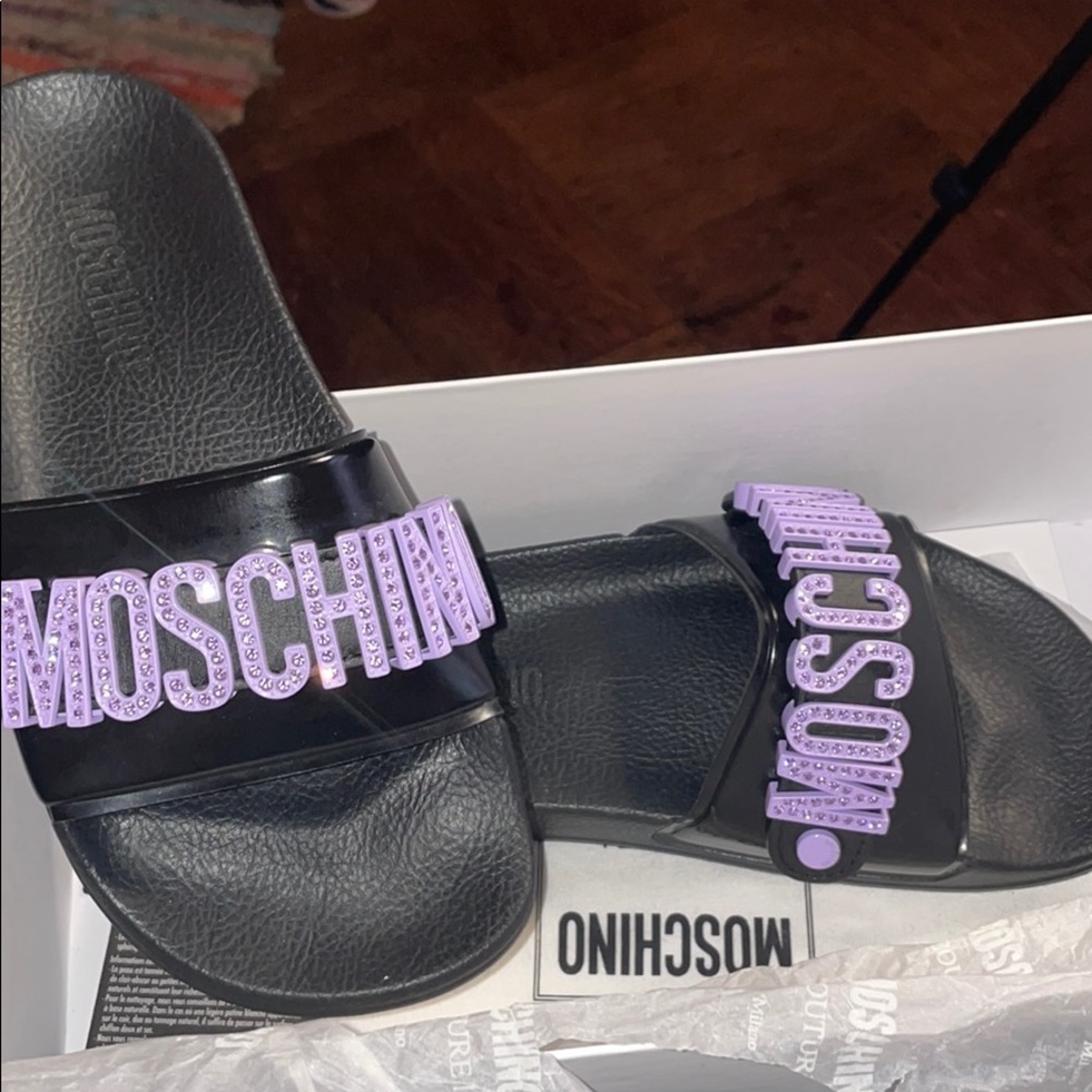 Moschino Slides